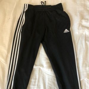 ADIDAS SWEATS✨✨🤍
